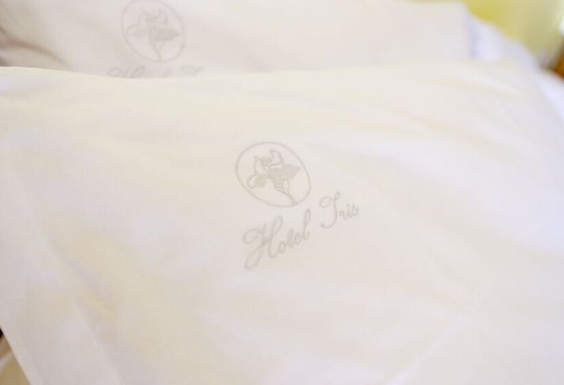 חדר סטנדרט, Iris