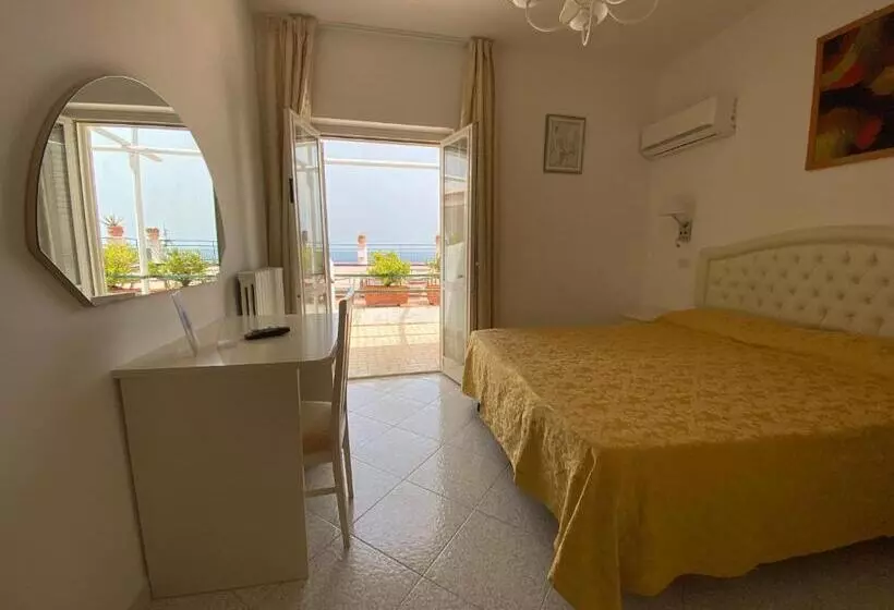 اتاق استاندارد, La Perla
