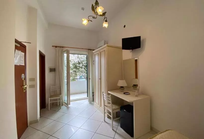 اتاق استاندارد, La Perla