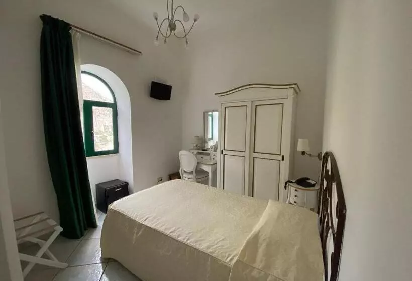 اتاق استاندارد یک نفره, La Perla