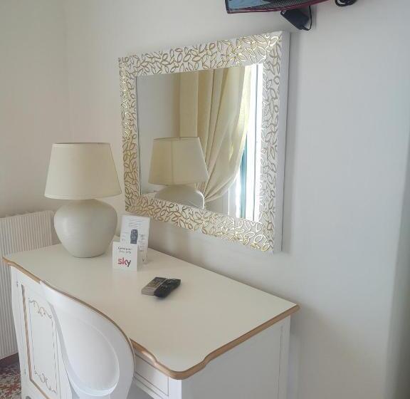 豪华海景房, La Perla