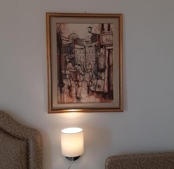 豪华海景房, La Perla