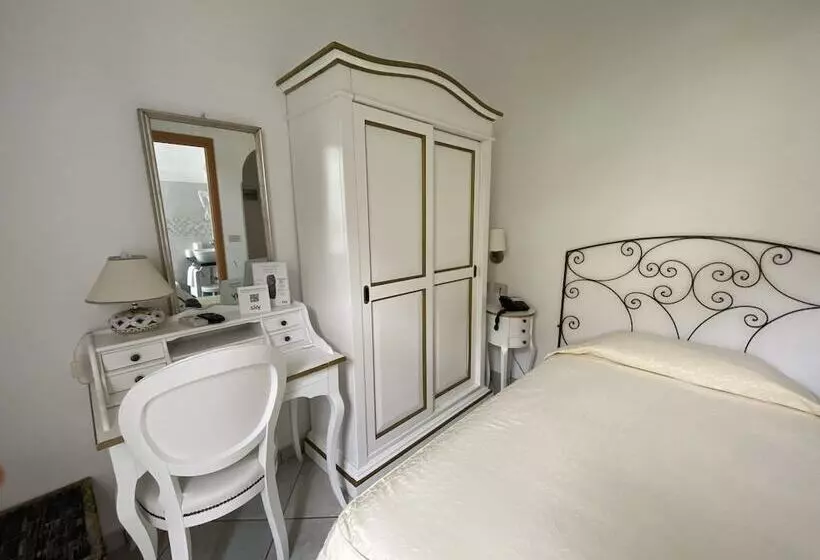 اتاق استاندارد یک نفره, La Perla