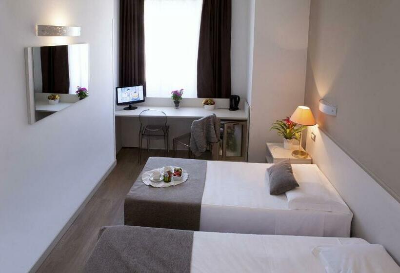 اتاق استاندارد چهار تخته, Mennini