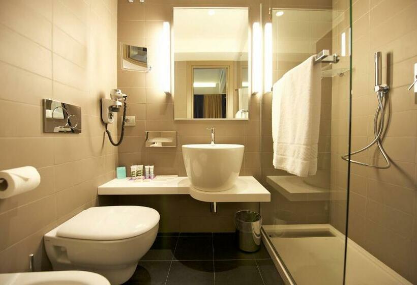חדר יחיד קלאסי, Mercure Roma Centro Colosseo