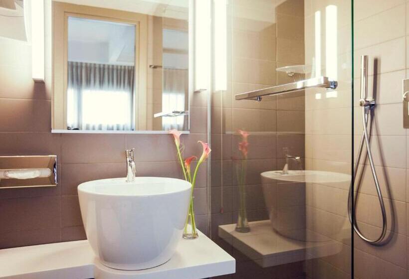 חדר יחיד קלאסי, Mercure Roma Centro Colosseo