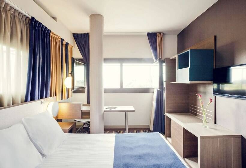 اتاق سوپریور با چشم‌انداز, Mercure Roma Centro Colosseo