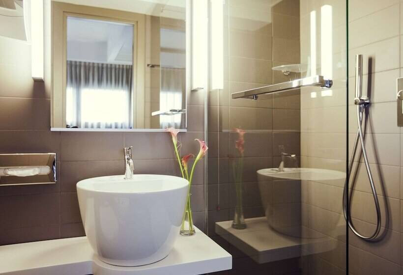 اتاق کلاسیک یک تخته, Mercure Roma Centro Colosseo