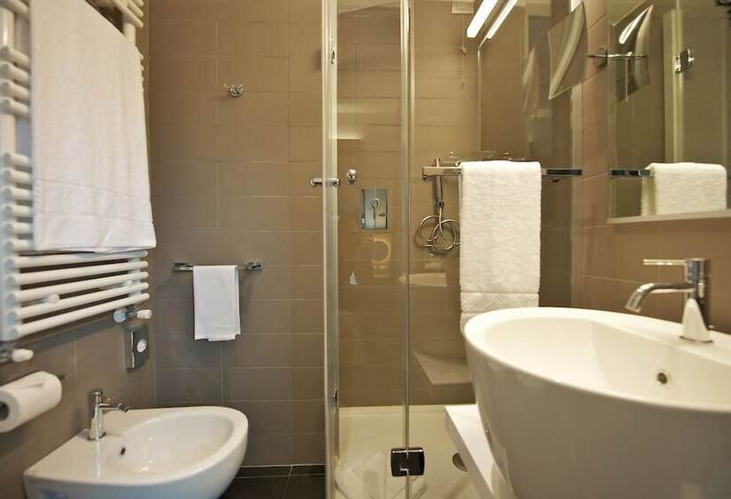 اتاق کلاسیک یک تخته, Mercure Roma Centro Colosseo