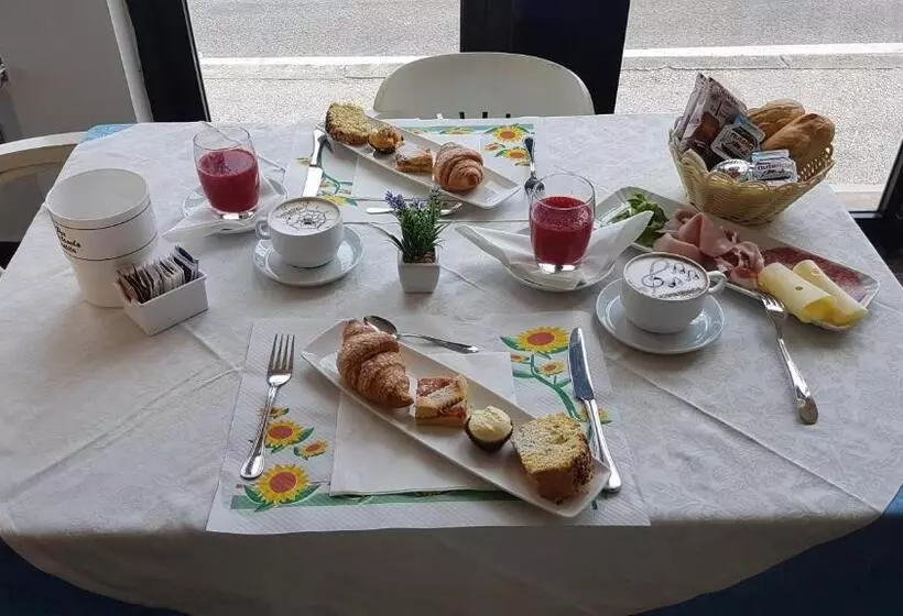 اتاق استاندارد چهار تخته, Perticari