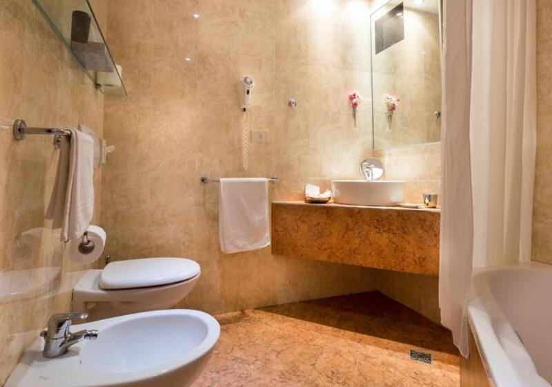 اتاق لوکس سه تخته, Bio Boutique Hotel Xu    Gruppo Ambienthotels