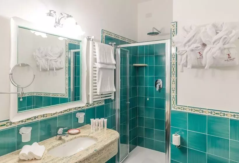 اتاق استاندارد با چشم‌انداز باغ, Poseidon