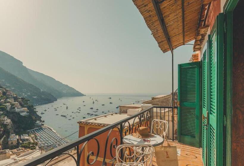 サイドシービュージュニアスイート, Poseidon