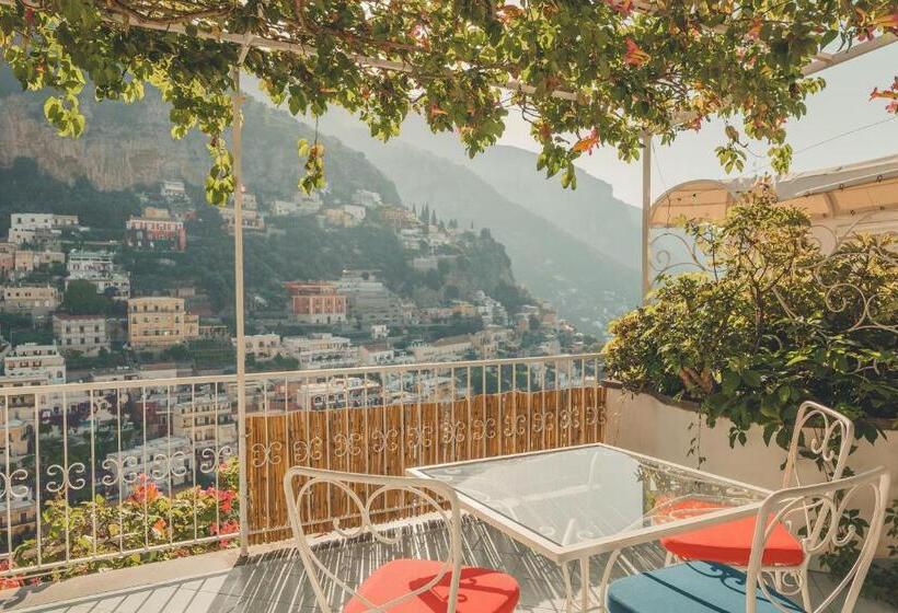 テラス付きジュニアスイート, Poseidon