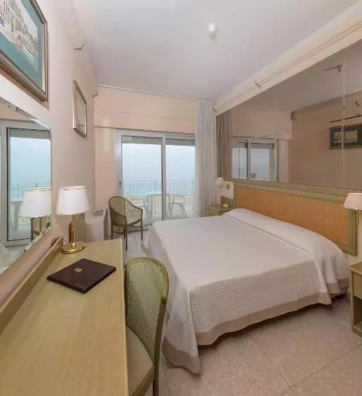 اتاق استاندارد با چشمانداز دریا, Numana Palace