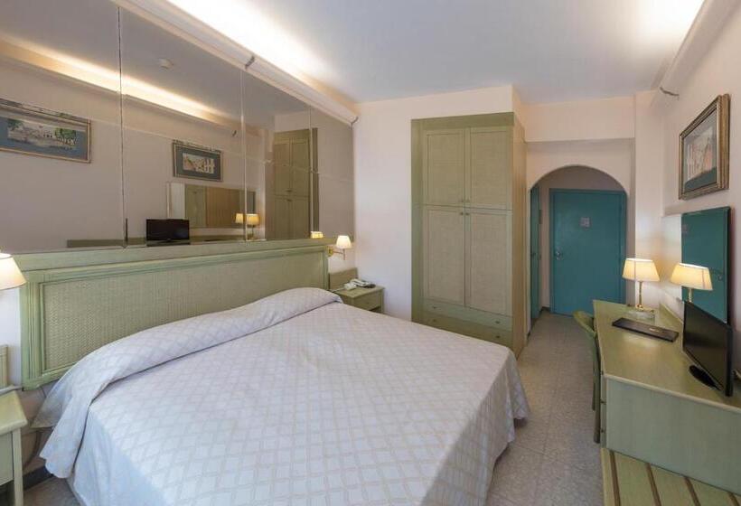 1ベッドルームアパートメントをつなぐ, Numana Palace