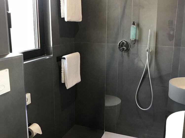 اتاق استاندارد, Roxy
