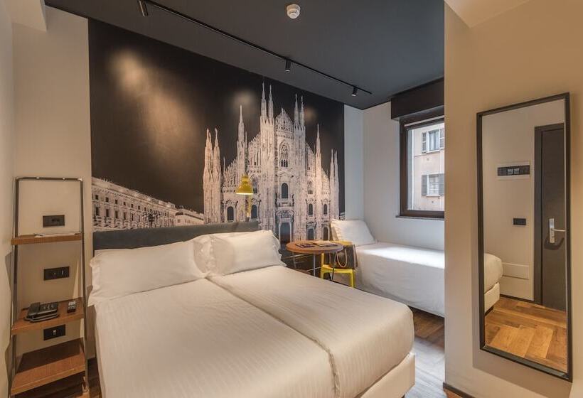 标准三人间, Roxy