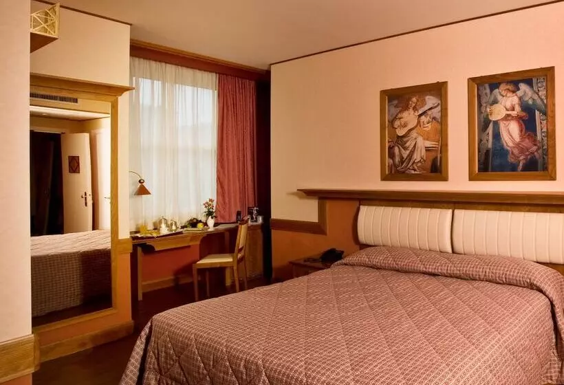 スタンダードシングルルーム, Sangallo Palace