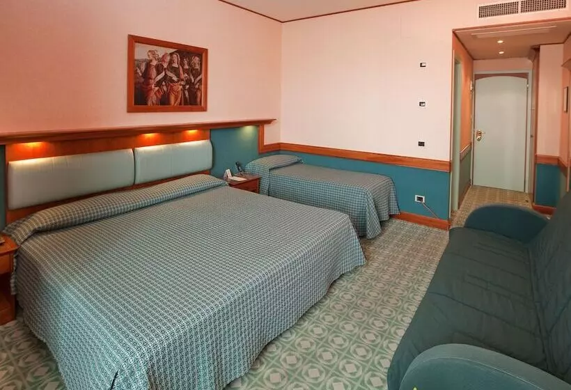 スタンダード４人部屋, Sangallo Palace