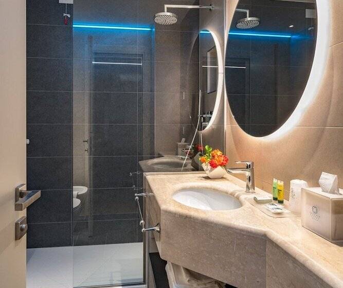 اتاق سوپریور, Sangallo Palace