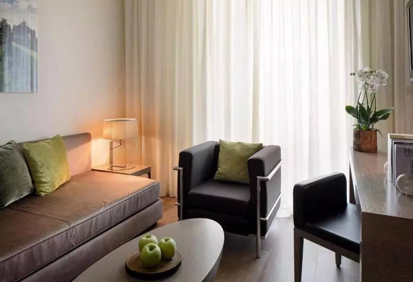 سوییت, Starhotels Echo