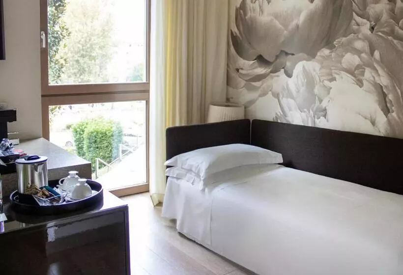 اتاق استاندارد سه نفره, Starhotels Echo