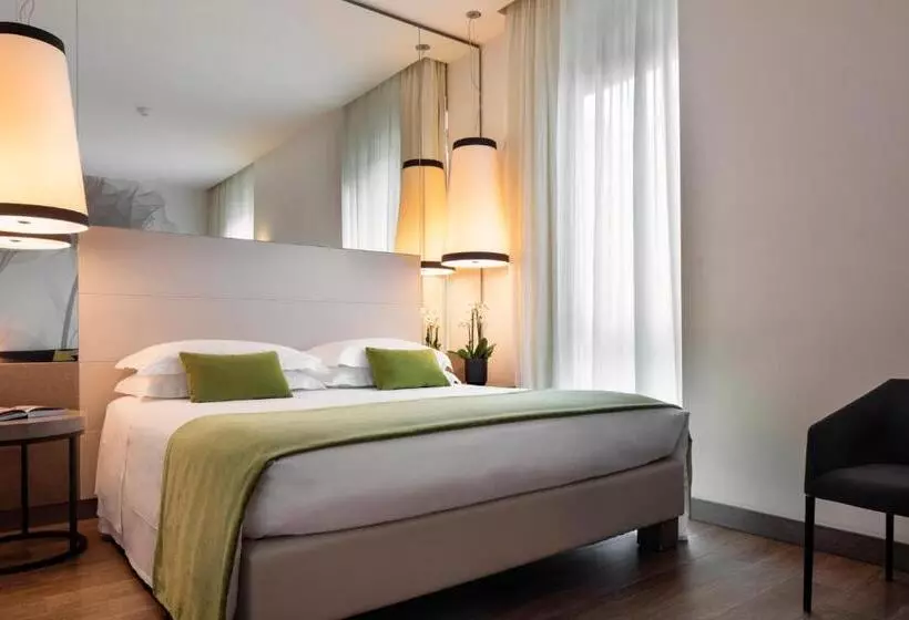 اتاق استاندارد سه نفره, Starhotels Echo