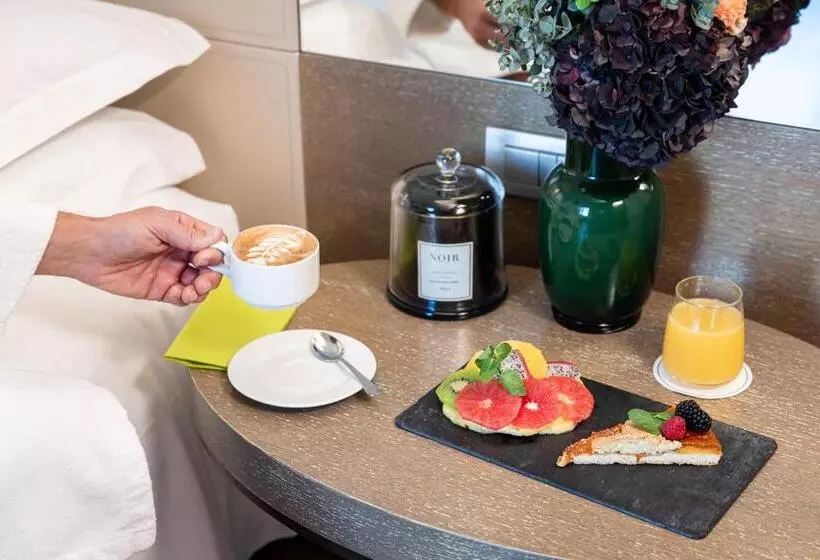 اتاق استاندارد سه نفره, Starhotels Echo