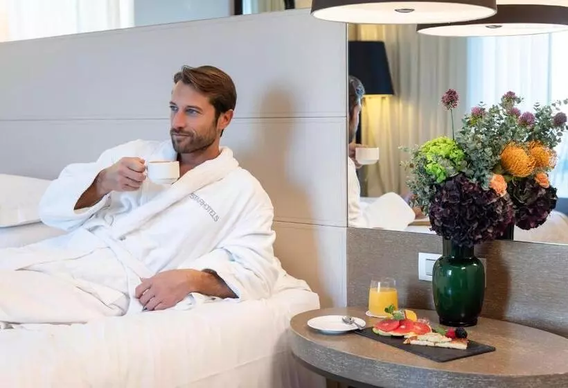 اتاق لوکس با چشم‌انداز, Starhotels Echo
