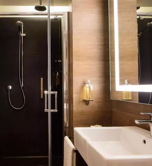 اتاق لوکس با چشم‌انداز, Starhotels Echo