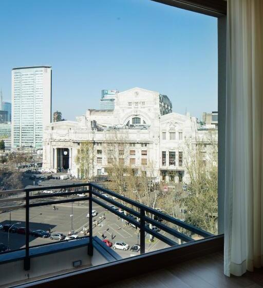 سوئیت جونیور با چشم‌انداز, Starhotels Echo