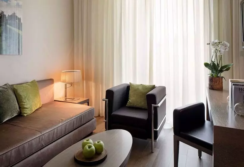 سوییت, Starhotels Echo