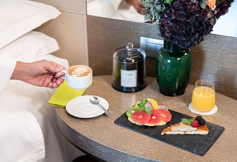 اتاق استاندارد سه نفره, Starhotels Echo