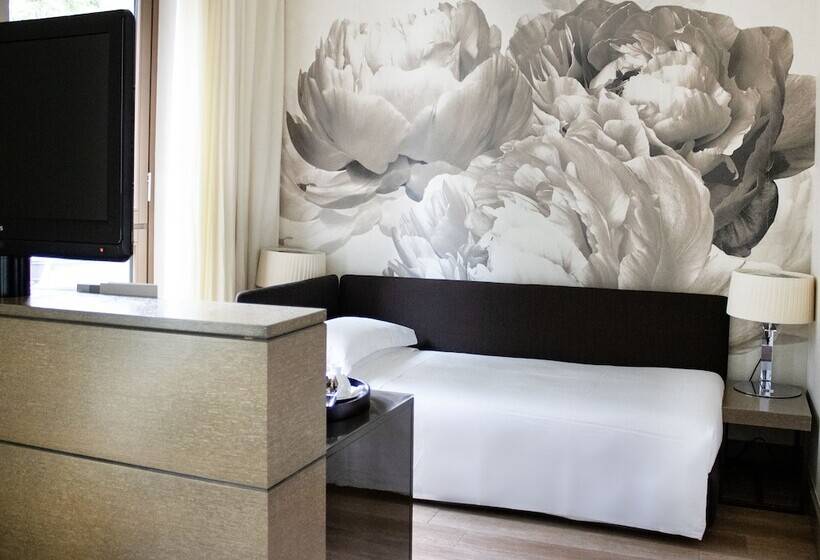 اتاق استاندارد سه نفره, Starhotels Echo