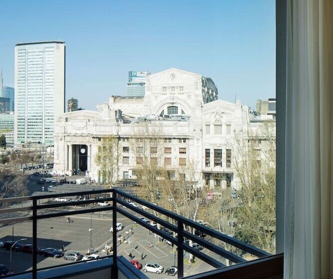 سوئیت جونیور با چشمانداز, Starhotels Echo