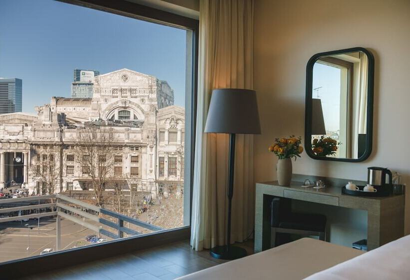 سوئیت جونیور با چشم‌انداز, Starhotels Echo