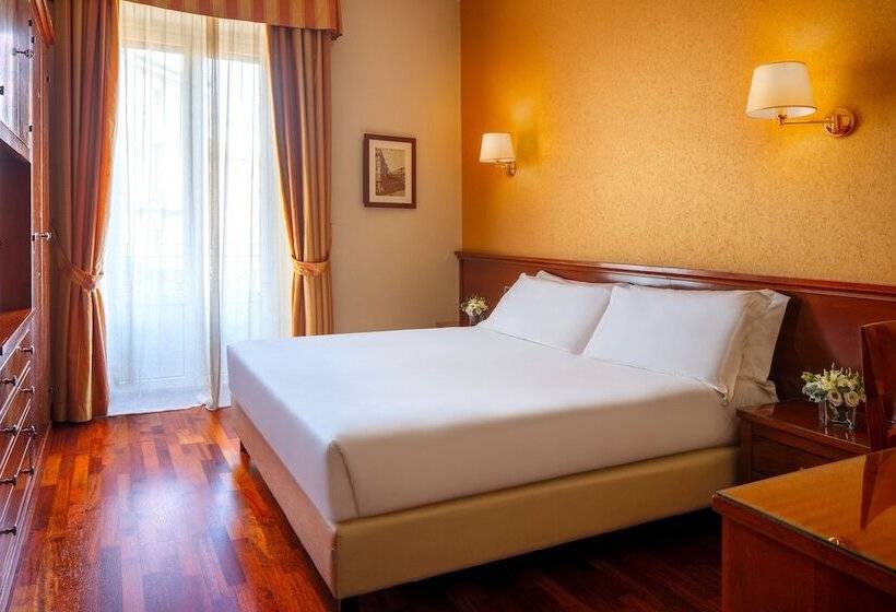 سوییت, Unahotels Galles Milano