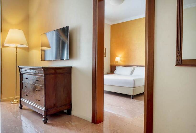 سوییت, Unahotels Galles Milano