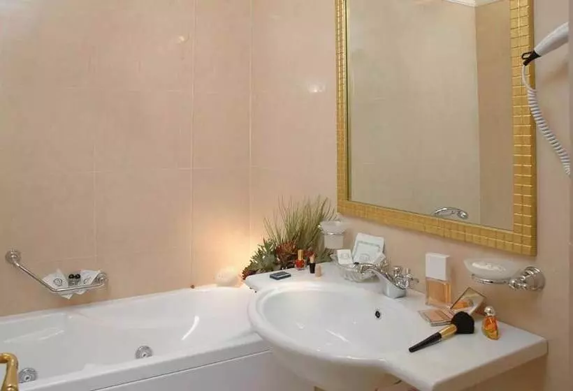 اتاق استاندارد یک نفره, Villa Glori