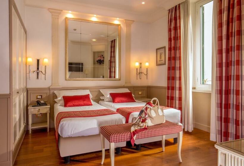 اتاق استاندارد سه نفره, Villa Glori