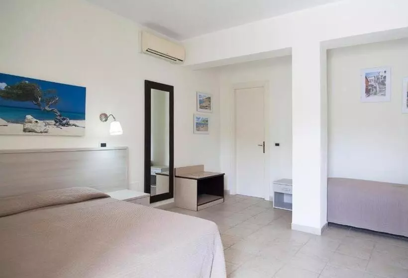 اتاق استاندارد سه نفره, Residence Hotel Villa Mare