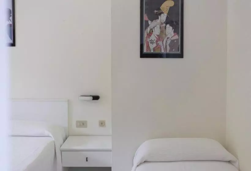 Economy Triple Room, Residence Hotel Villa Mare