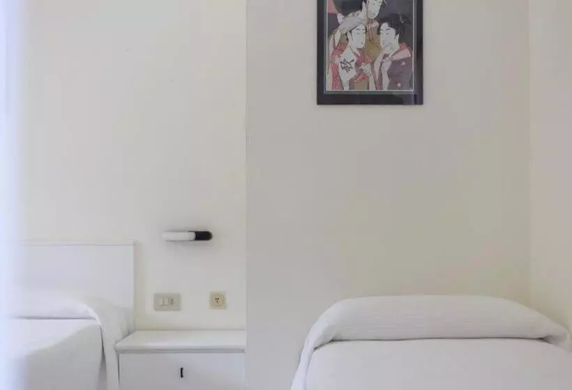 Economy Triple Room, Residence Hotel Villa Mare
