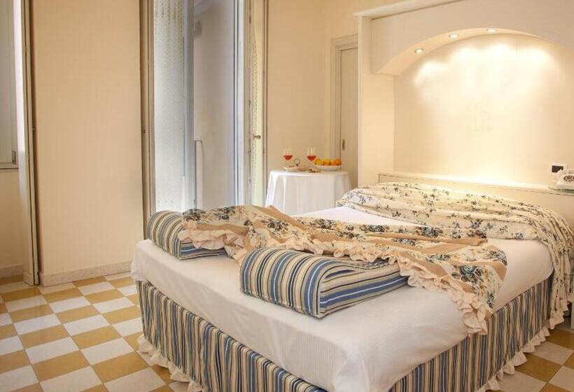 Классический Номер, Bellavista Lakefront Hotel & Apartments