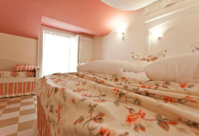 Классический Номер, Bellavista Lakefront Hotel & Apartments