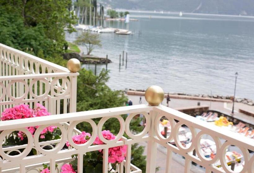 Superior studio with balcony, Bellavista Lakefront Hotel & Apartments