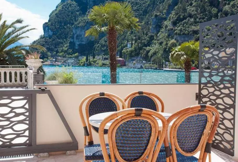 Standard-huone Poreallas, Bellavista Lakefront Hotel & Apartments