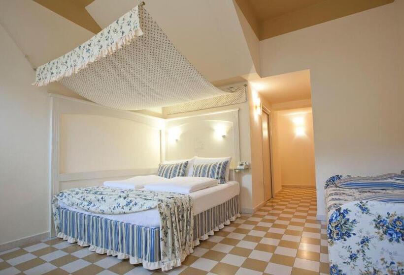 Классический Номер, Bellavista Lakefront Hotel & Apartments