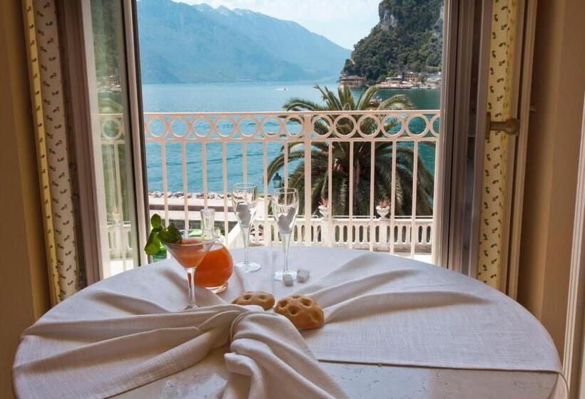 Comfort suite with balcony, Bellavista Lakefront Hotel & Apartments